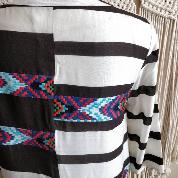 3/$20 Anthropologie Floreat Black White Striped Embroidered Fringe Top XS - Picture 5 of 8